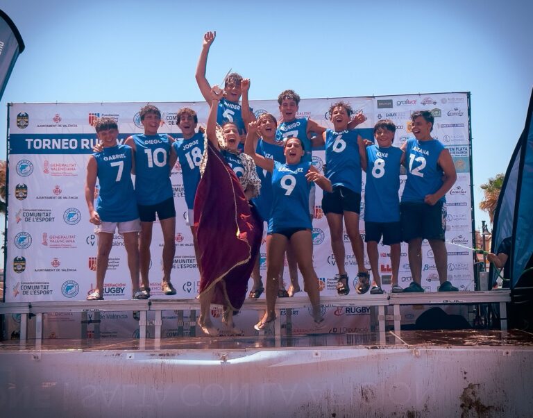 El San Vicente Rugby Club se proclama campeón sub-14 en el torneo Tiburón de rugby playa.