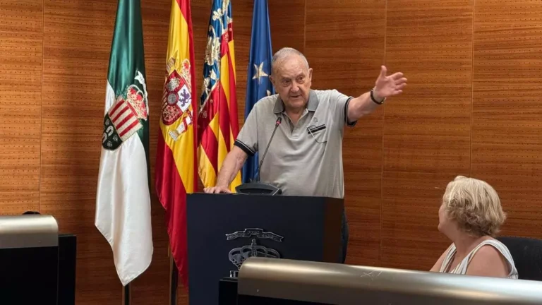 El Estadio Municipal de San Vicente del Raspeig pasará a denominarse Estadio Ramón Asensi Juan