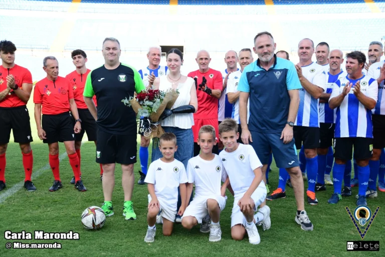 Fútbol solidario en el Rico Pérez por Carla Maronda