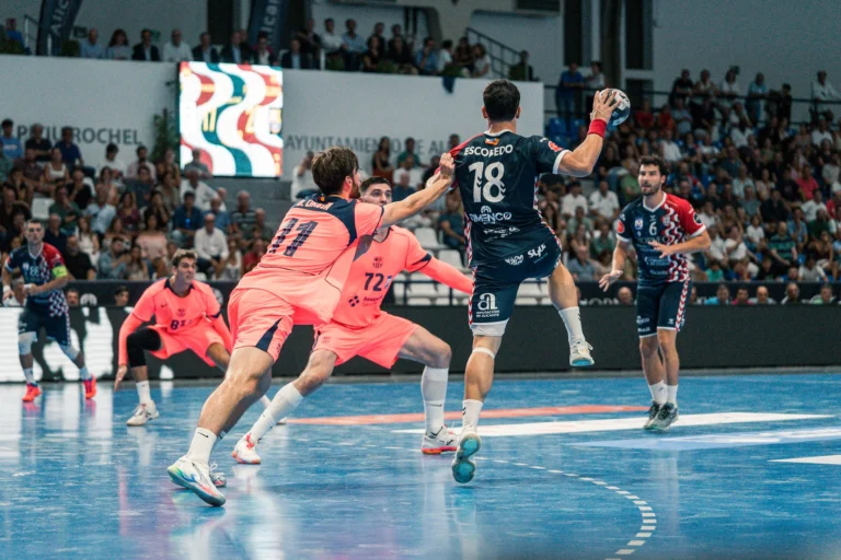 EÓN Alicante cae ante el Barça en su debut en la Liga ASOBAL