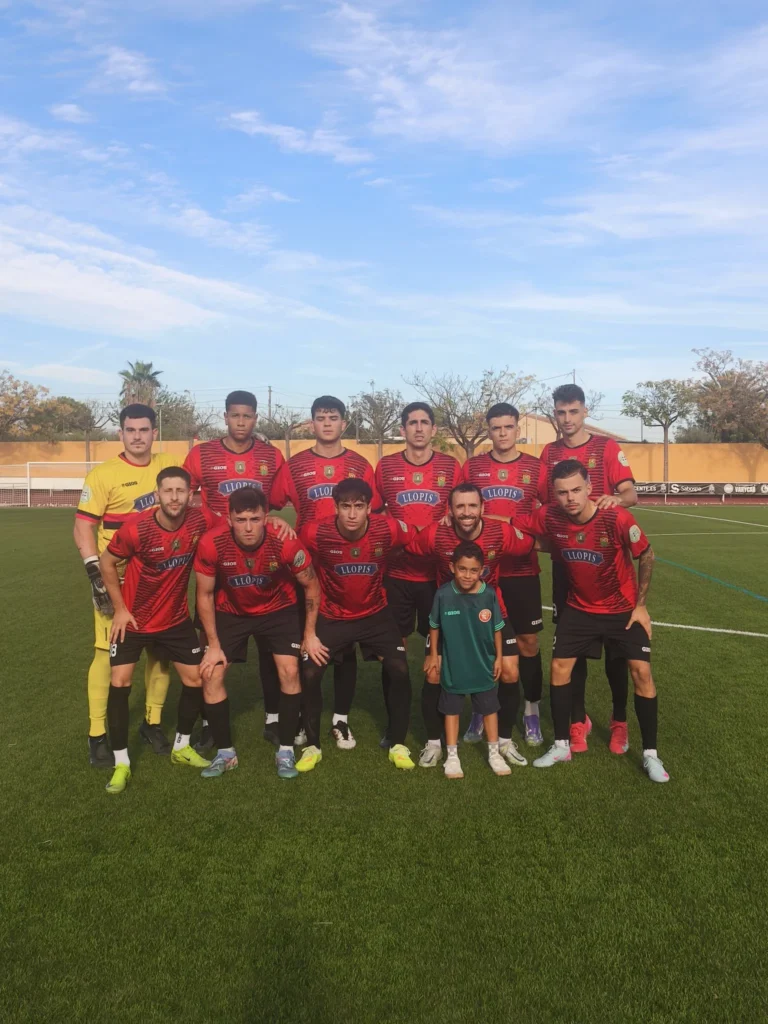 El Jove roza la victoria ante el Levante “B”, pero cae en el descuento