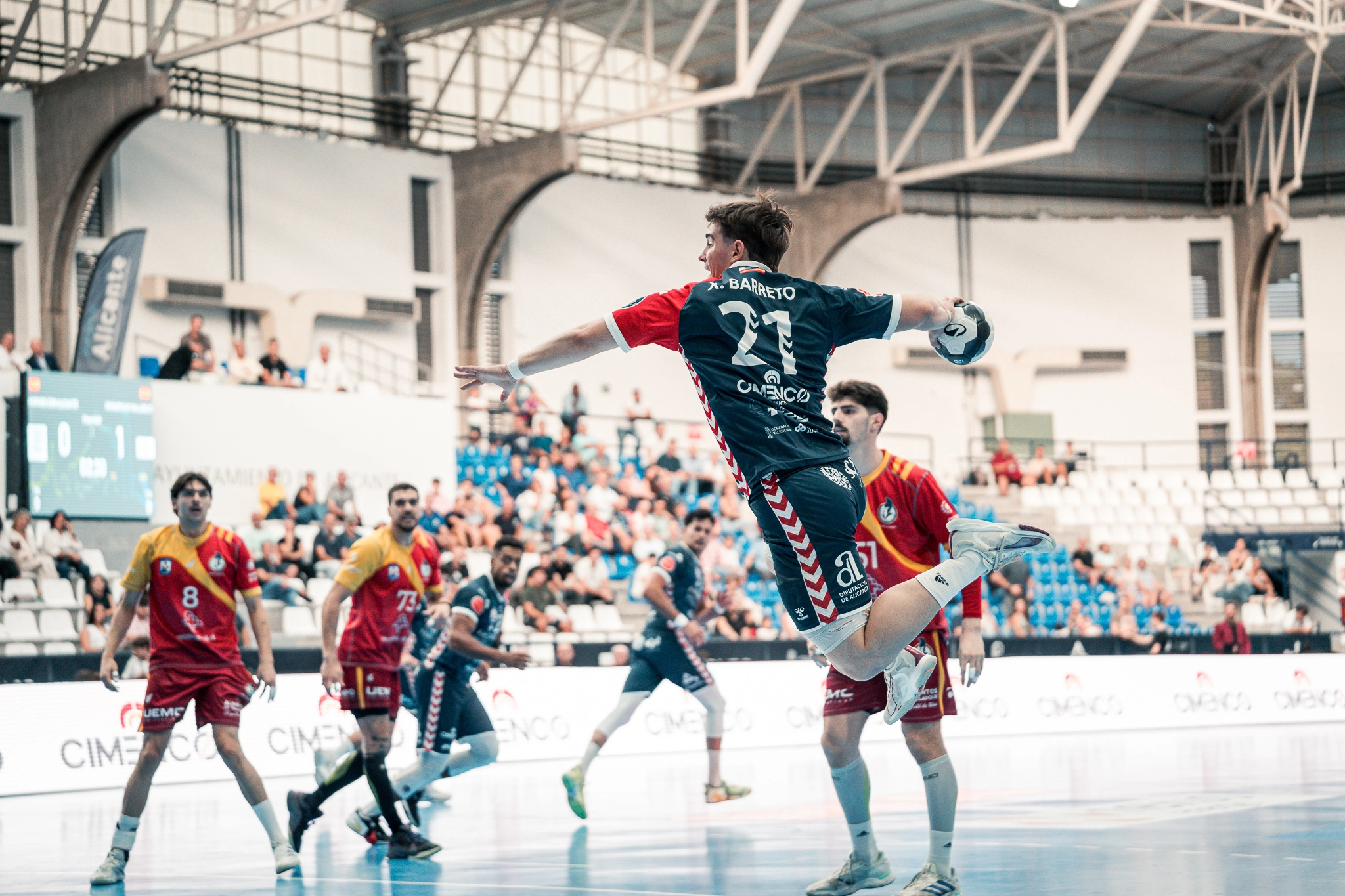 IC400901-Ismael-EON-Alicante-_1_ IC400901-Ismael-EON-Alicante-_1_