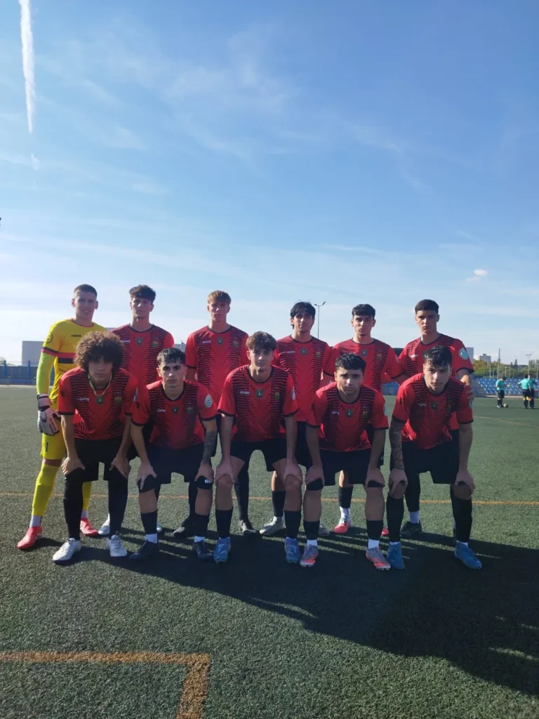 El Jove Español roza su primera victoria ante el Talavera