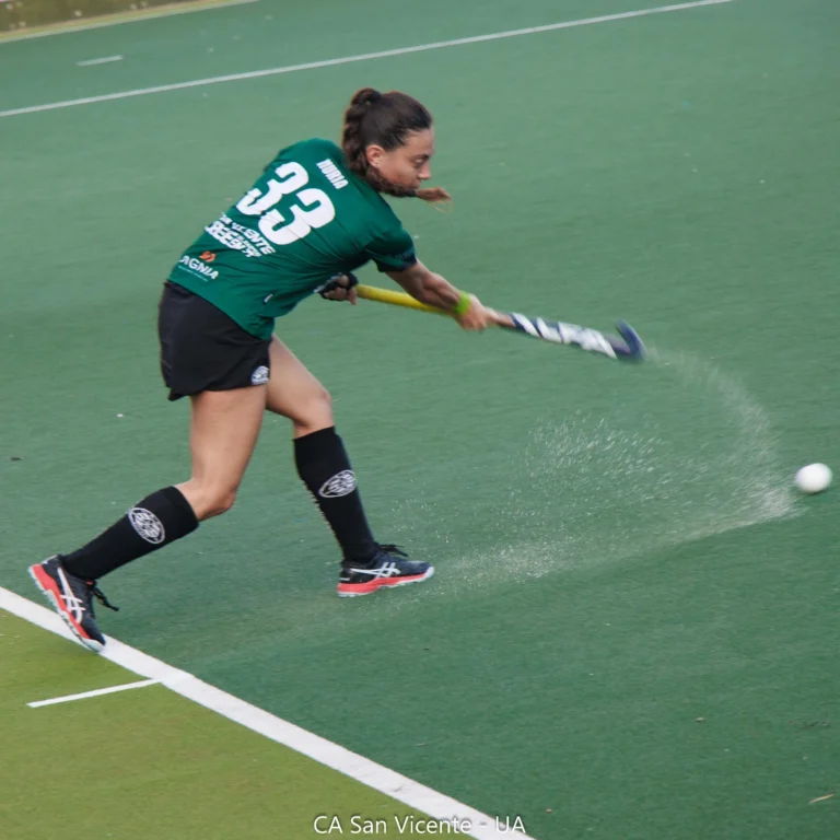 El Atlético San Vicente femenino se deja el alma ante el Valencia Club