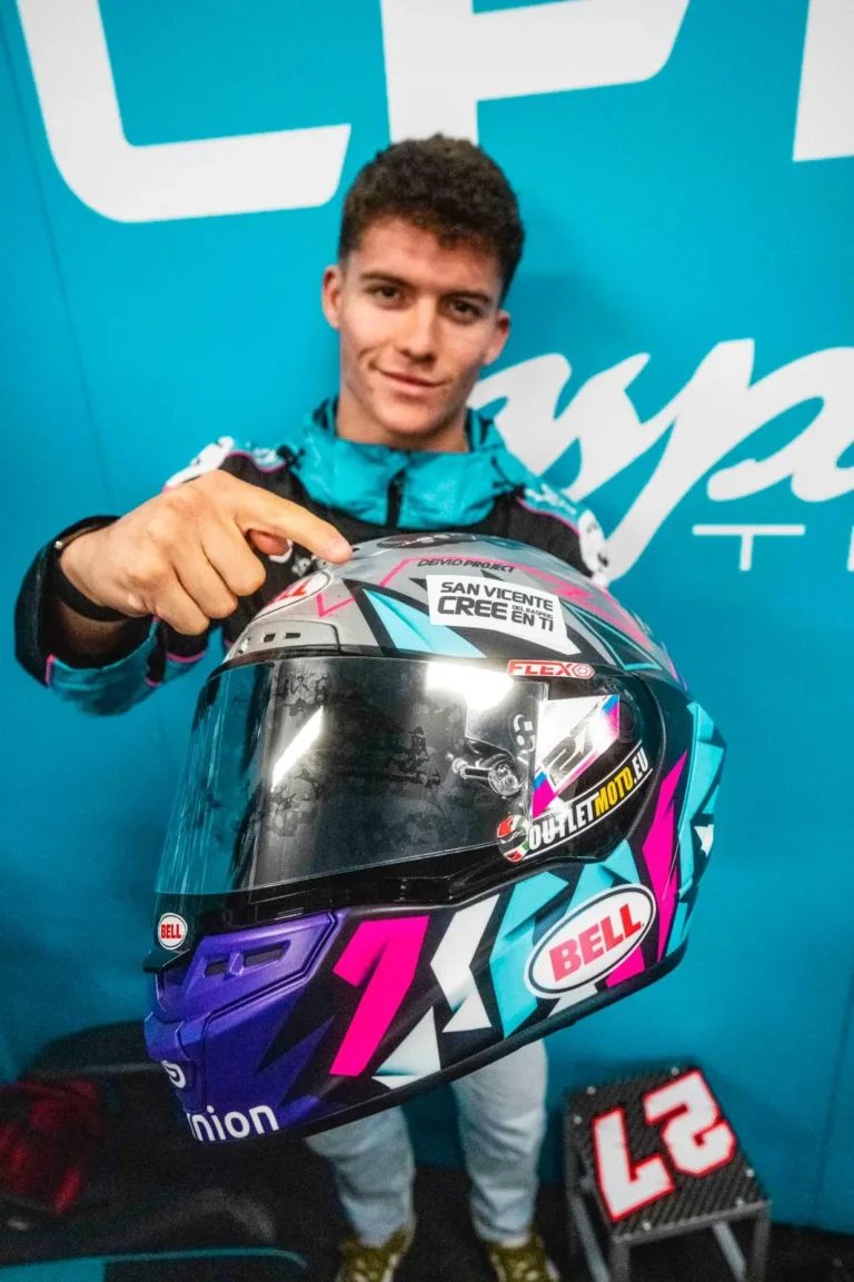 Dani Holgado llevará el lema ‘San Vicente del Raspeig cree en ti’ en el Gran Premio de Moto2 de Valencia