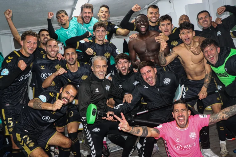 Intercity se impone al Moscardó (1-3) y reafirma su lucha por el ascenso