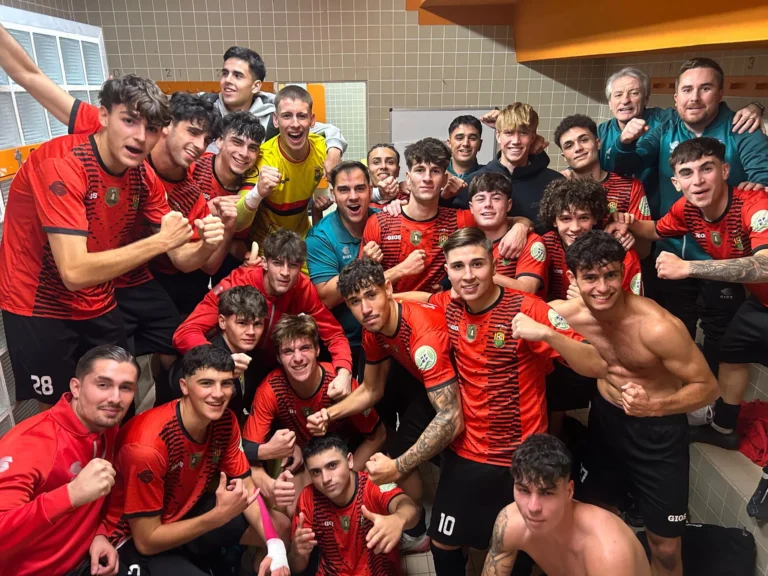 Historia en San Vicente: el Jove logra su primera victoria en División de Honor Juvenil ante Pinatar
