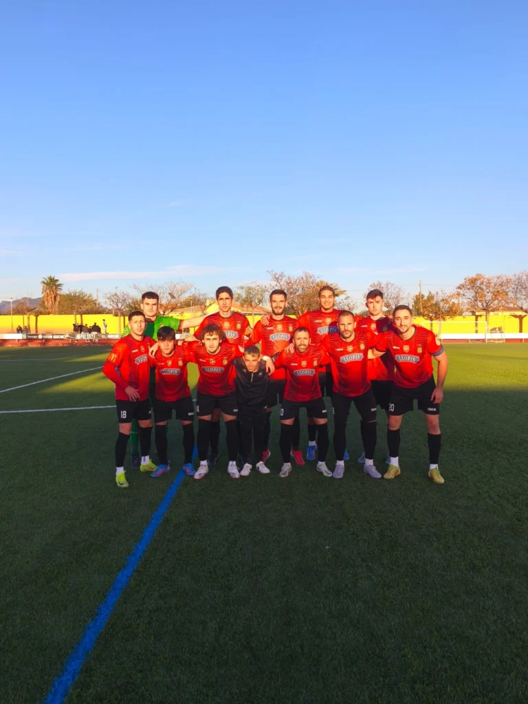 El Jove Español cae con orgullo ante el Atlético Saguntino