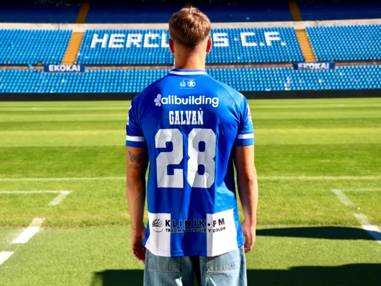 Jorge Galvañ renueva con el Hércules CF hasta 2028