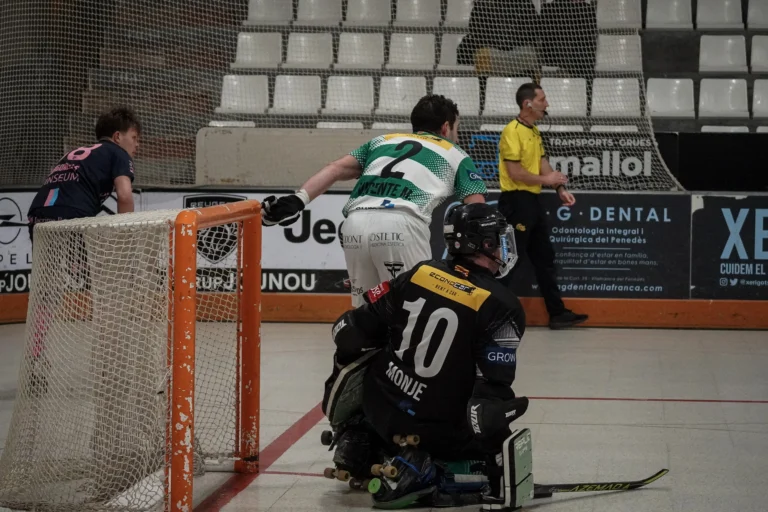 El Sporting compite, pero el acierto vuelve a condenarle frente al Vendrell