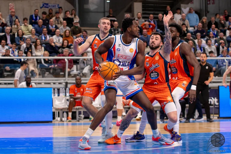 El HLA Alicante se atasca al final y cae ante Leyma Coruña en el Pedro Ferrándiz