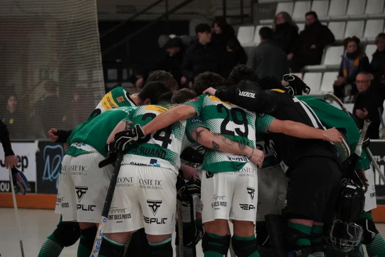 El Sporting Alcoi rescata un valioso empate en la pista del Vilafranca (3-3)