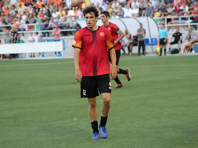 Iker Carbonell vuelve al Jove Español