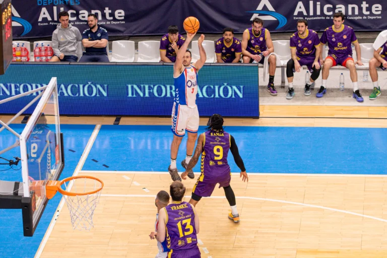 HLA Alicante busca reaccionar en Ourense