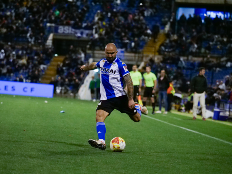 Un Hércules necesitado viaja a Torremolinos