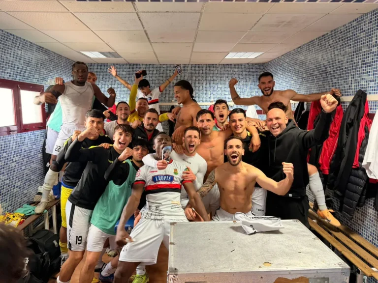 Victoria clave del Jove Español ante el Levante B para seguir soñando con la permanencia