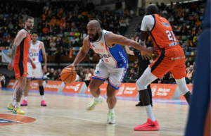 Derrota del HLA Alicante en su visita al líder Leyma Coruña (83-74)