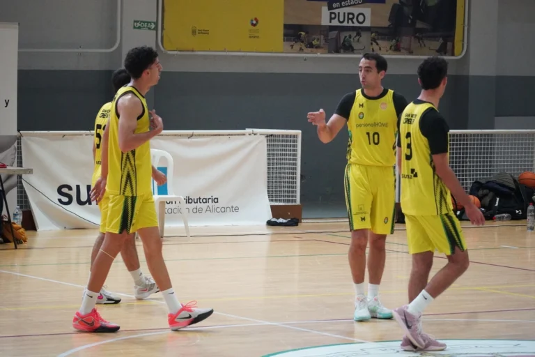 Adesavi cae con honor ante el líder tras competir con solo seis jugadores