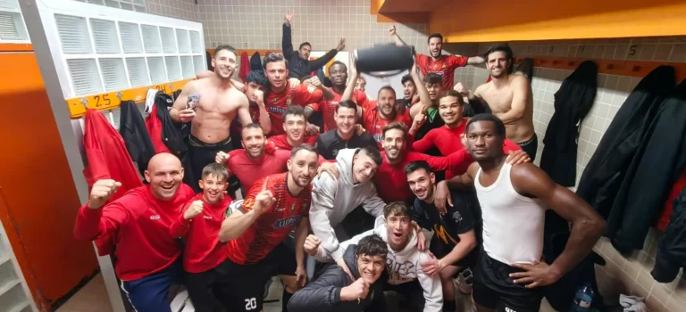 El Jove Español golea al Villarreal C (4-1) y se acerca  a la salvación