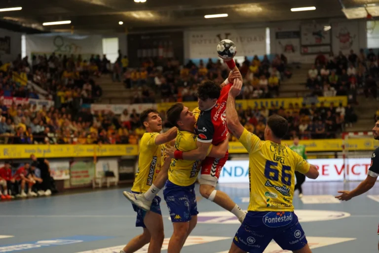 Horneo Alicante se juega dar un golpe al descenso en el Pitiu Rochel