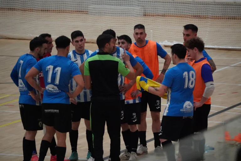 El Hércules San Vicente FS regresa tras el parón con la permanencia en el punto de mira