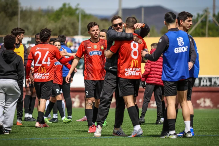 El Español de San Vicente busca un triunfo clave por la permanencia ante el Vall de Uxó