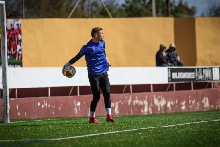 El Español de San Vicente empata ante el Vall d’Uxó y sigue sumando (1-1)