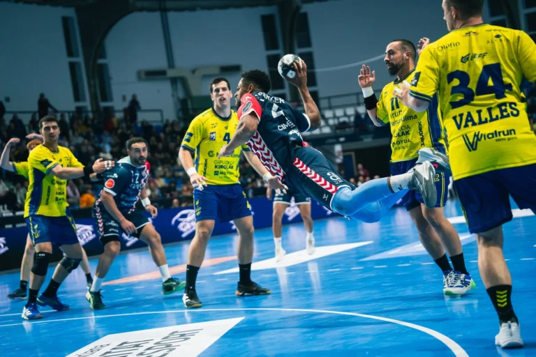 Horneo BM Alicante busca confirmar la permanencia en Artaleku