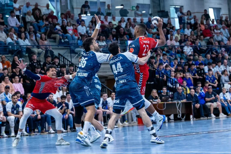 Horneo BM Alicante cae con orgullo ante Frigoríficos del Morrazo y roza la remontada (28-25)