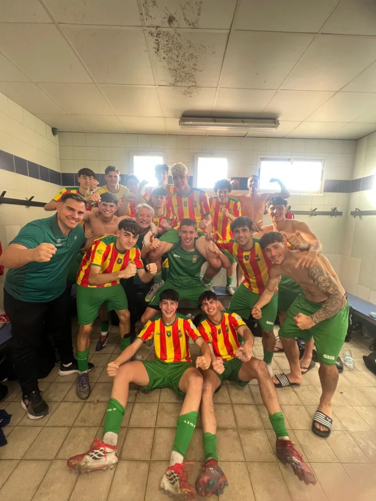 El  Juvenil del Español de San Vicente vence en el descuento a la Alboraya (1-2)