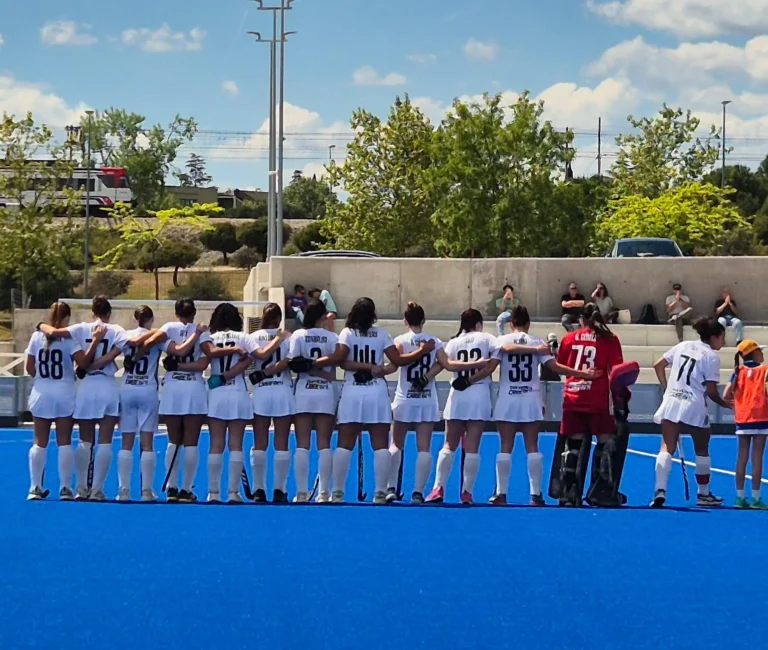 El Atlético San Vicente femenino se juega la permanencia ante el Barcelona en la Universidad de Alicante