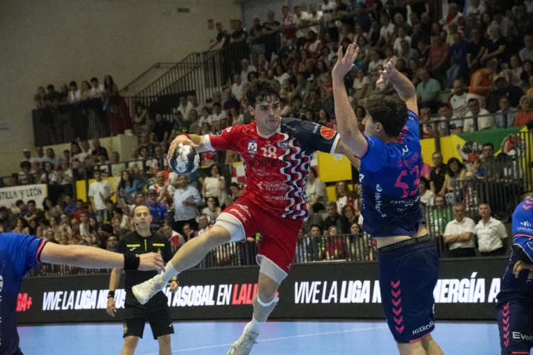 Horneo BM Alicante cae en Nava (34-32)